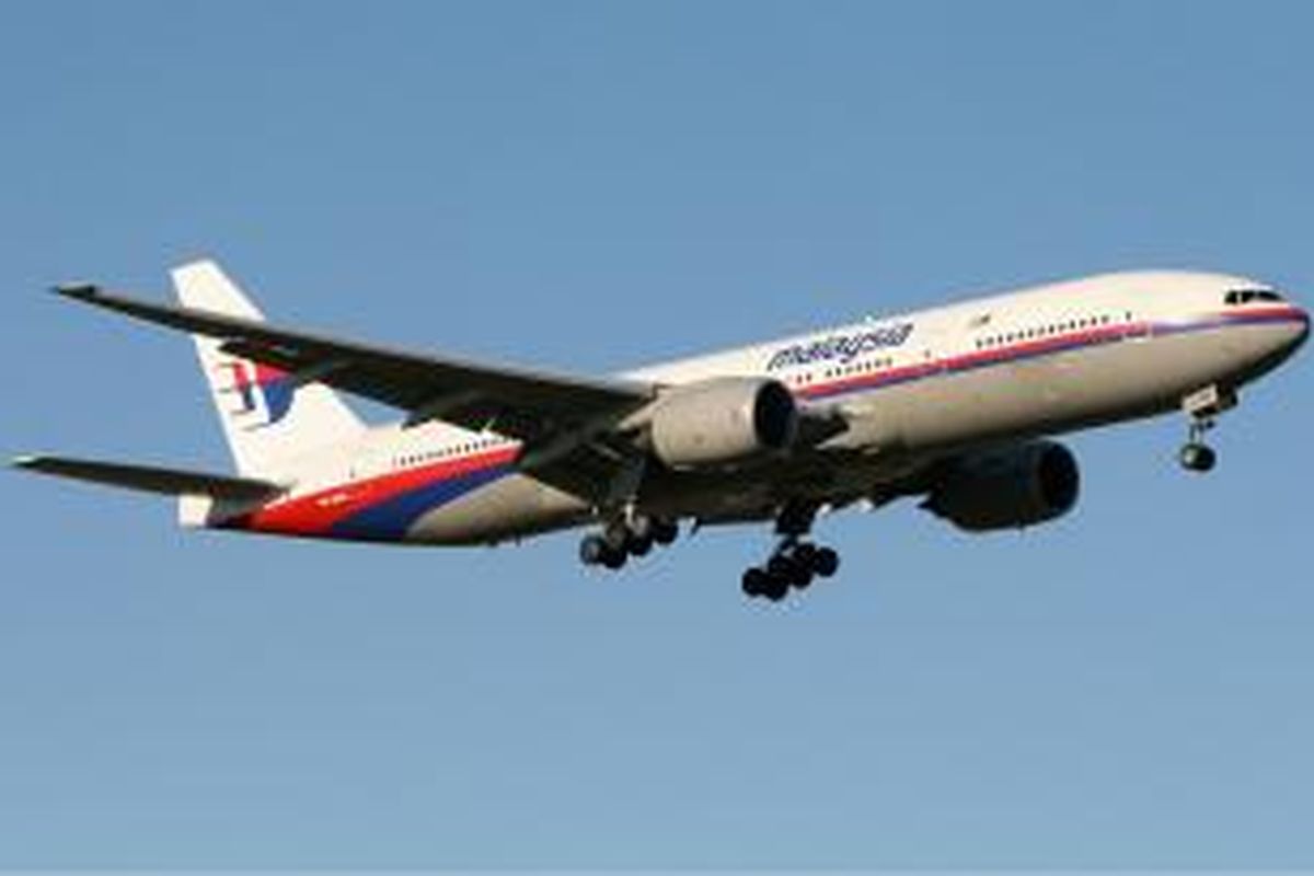 Pesawat Boeing 777-200 milik Malaysia Airlines. Saat ini, maskapai Malaysia Airlines memiliki 15 pesawat jenis tersebut. 