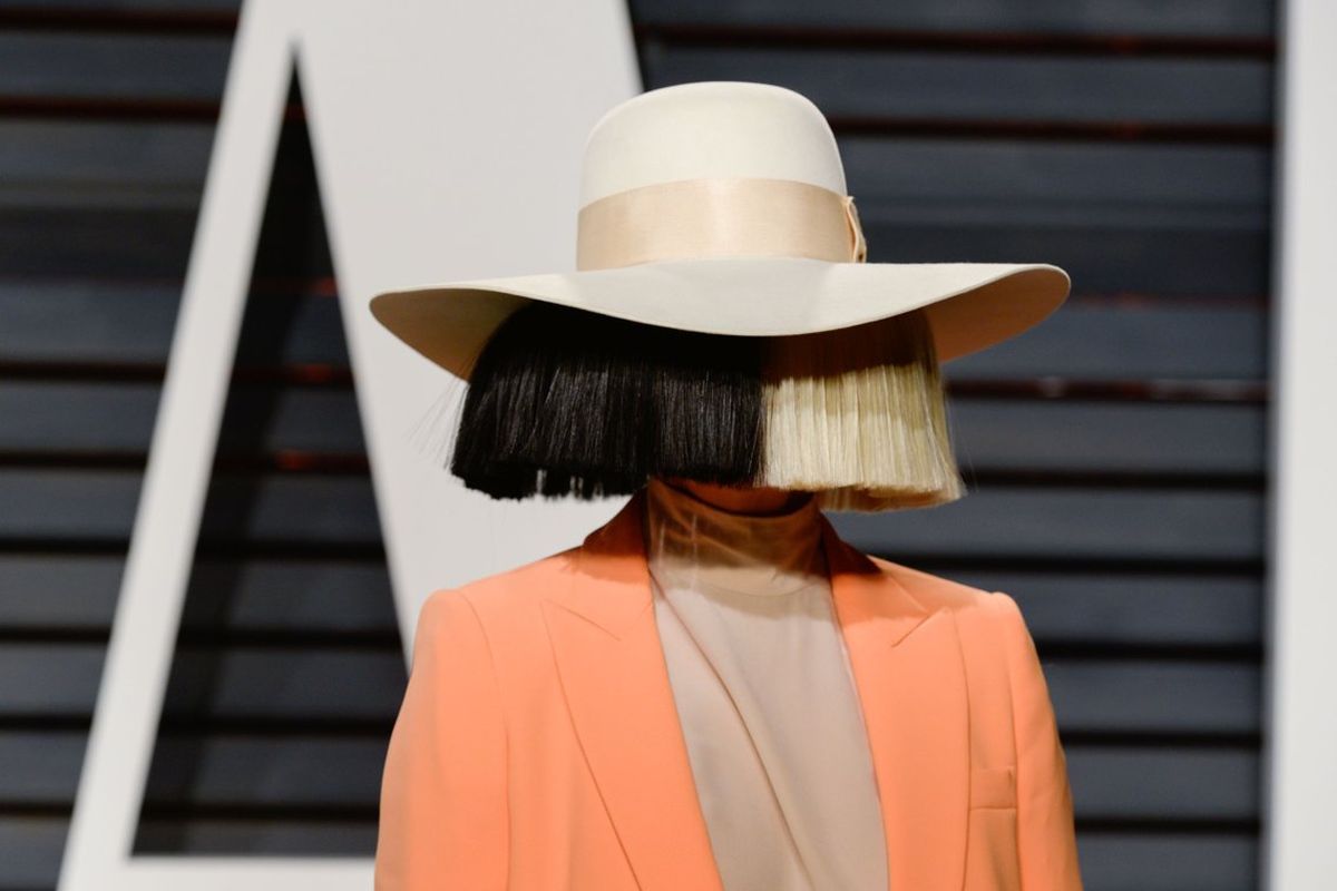 Sia ketika menghadiri Vanitu Fair Oscar Party di 2017.