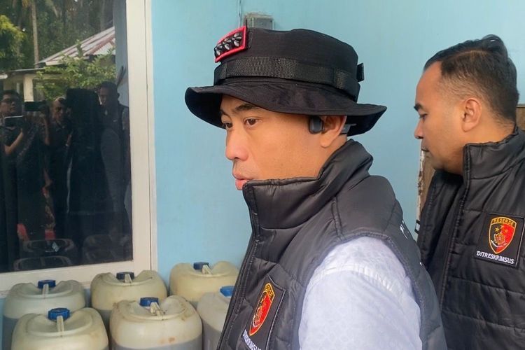 Polda Sumbar Bongkar Gudang Penimbunan Solar Subsidi di Solok, Diduga untuk Tambang Ilegal