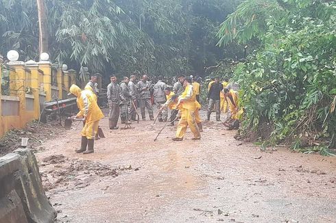 Longsor di Cilowong Banten, Jalan Alternatif Menuju Pantai Anyer Ditutup