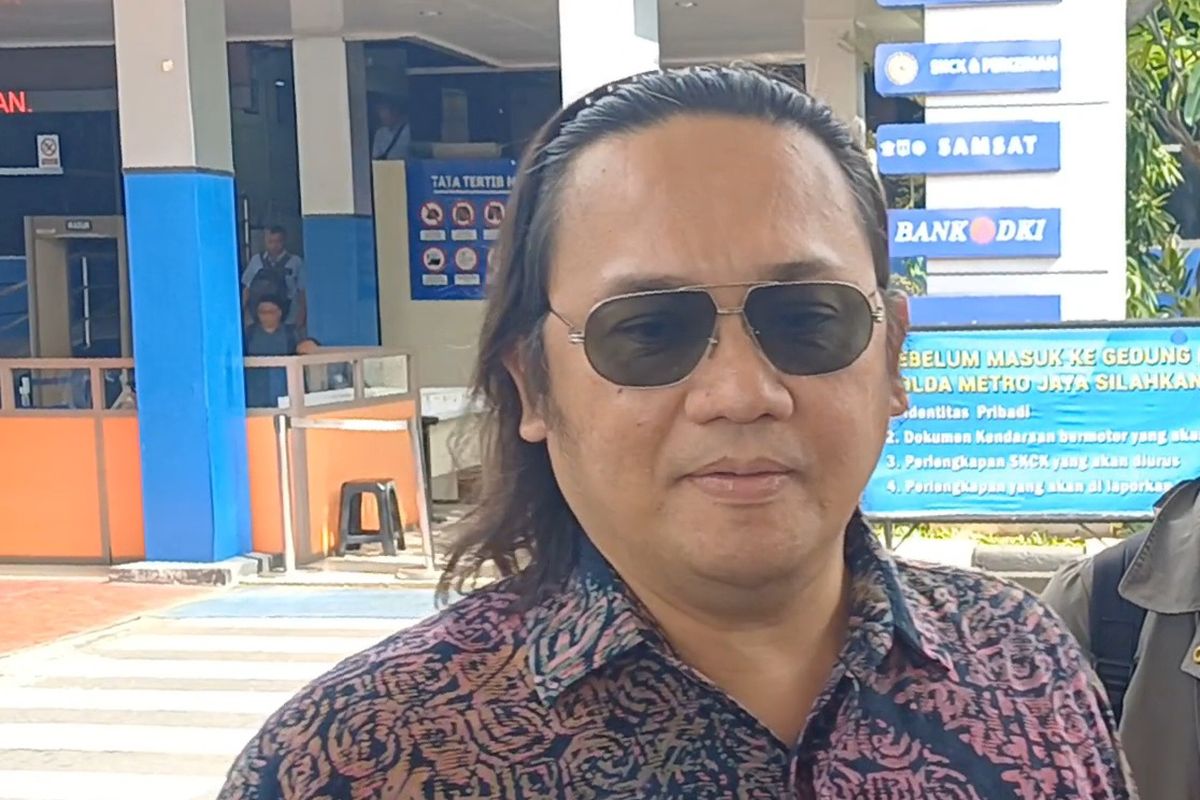 Pengacara Farhat Abbas ditemui di Polda Metro Jaya, Jakarta Pusat, Senin (18/11/2024).