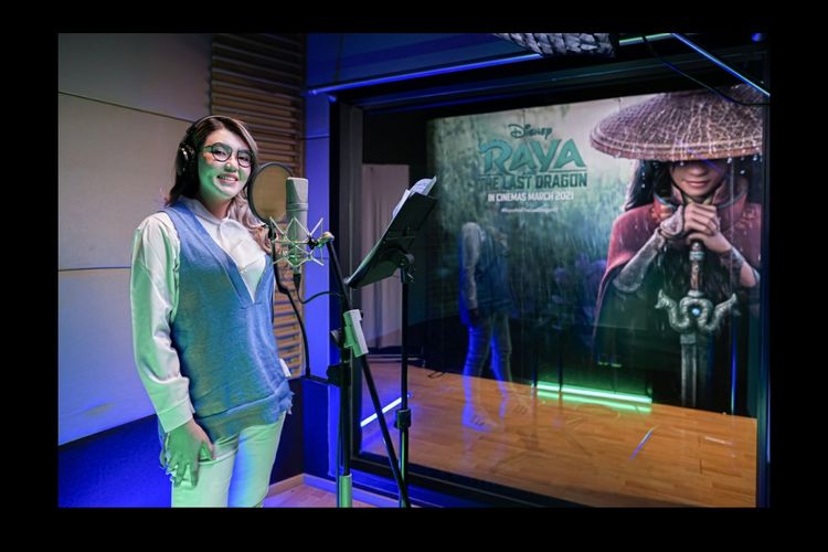 Penyanyi dangdut Via Vallen menyanyikan soundtrack film animasi Raya and The Last Dragon. 