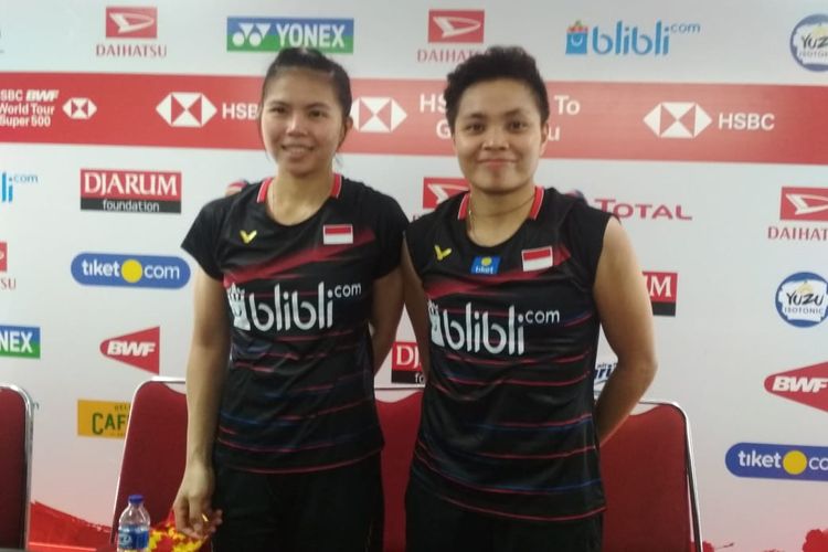 Ganda putri Indonesia, Greysia Polii/Apriyani Rahayu, seusai turun pada laga babak 16 besar Indonesia Masters 2020 di Istora Senayan, Kamis 16 Januari 2020.