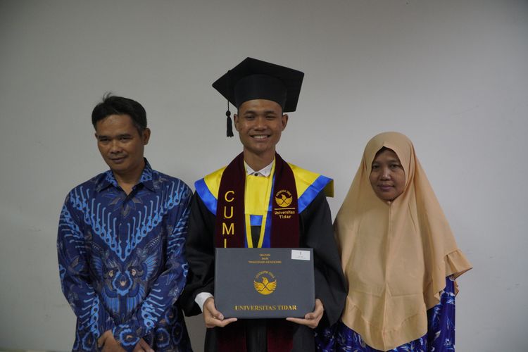 Kisah Farid, Lulus Untidar Tanpa Skripsi Karena Modifikasi Roblox