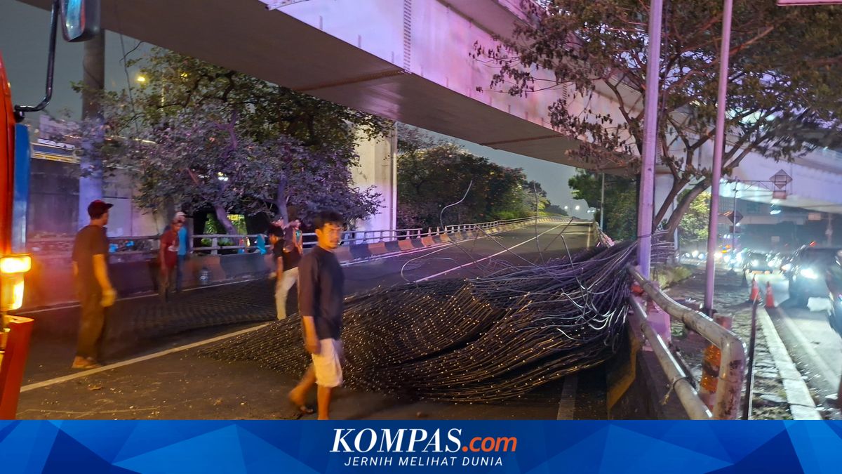 Evakuasi Besi di Flyover Tomang Hampir Selesai, Lalin Jalan Letjen S Parman Masih Padat