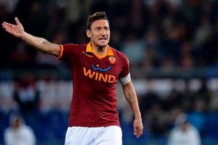 Francesco Totti langsung memberi pengaruh saat bermain di menit ke-54 lawan Torino dalam lanjutan Serie-A, Minggu (14/4/2014). Ia pun memberi assist kepada ERik Lamela yang berbuah gol kemenangan 2-1 buat Roma atas Torino.