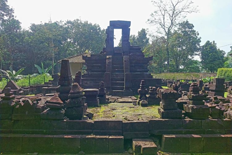 Candi Lawang di Boyolali, Jawa Tengah.