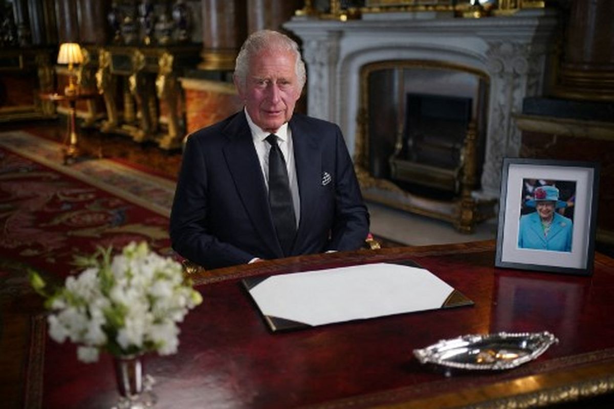 Britain's King Charles III makes a televised address to the Nation and the Commonwealth from the Blue Drawing Room at Buckingham Palace in London on September 9, 2022, a day after Queen Elizabeth II died at the age of 96. Queen Elizabeth II, the longest-serving monarch in British history and an icon instantly recognizable to billions of people around the world, died at her Scottish Highland retreat on September 8, 2022. (Photo by Yui Mok / POOL / AFP)