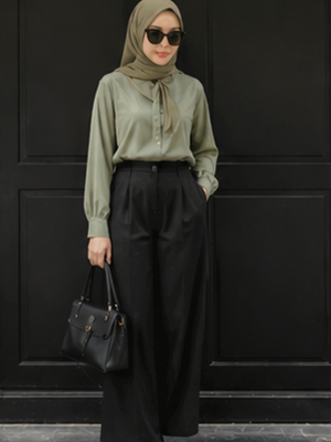 Warna sage makin populer di fashion karena mudah dipadukan. Dari putih hingga navy, ini 10 kombinasi warna sage yang bikin outfit kamu makin kece.