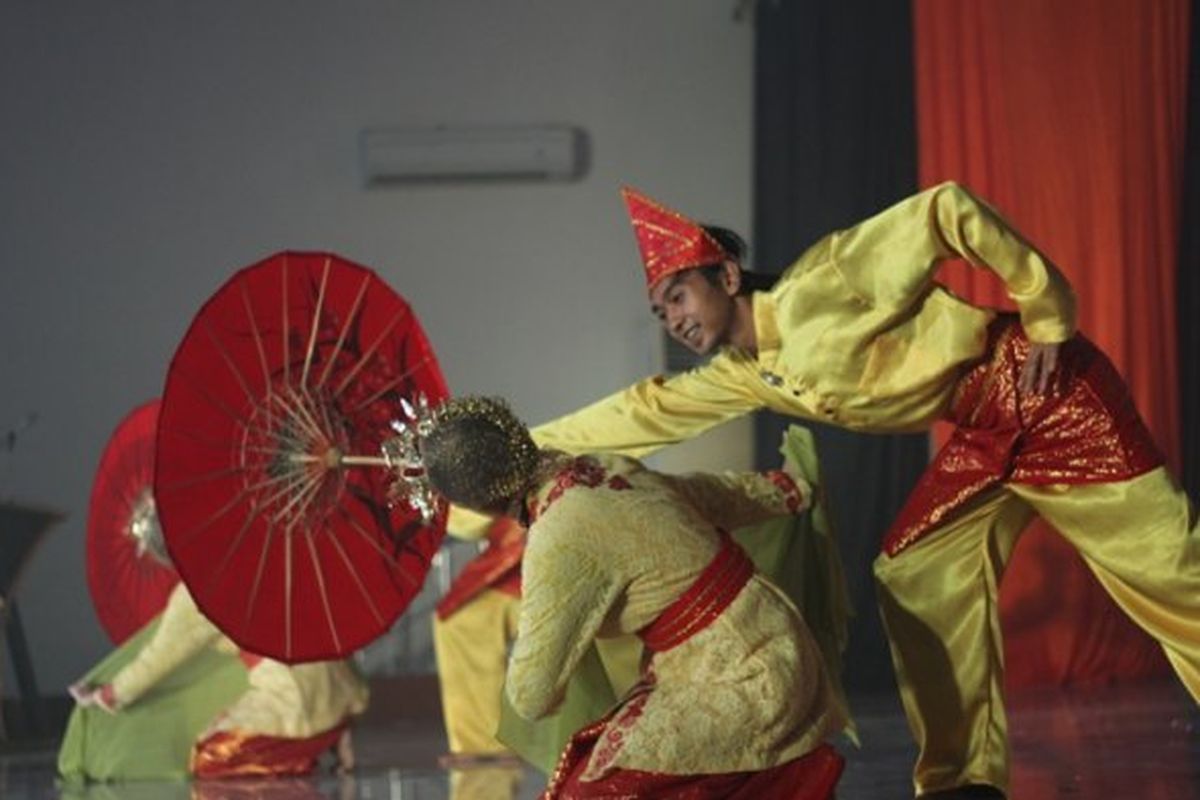 Tari Payung dari Sumbar: Sejarah, Gerakan, Pola Lantai, dan Properti  Halaman all - Kompas.com