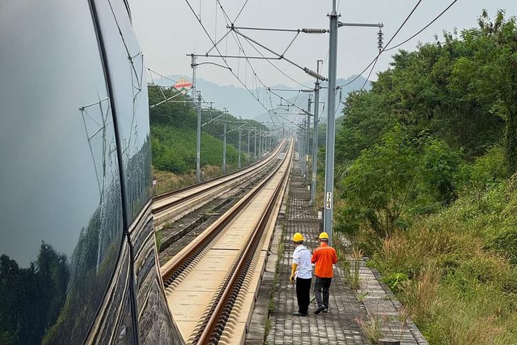 Gangguan Layang-Layang Meningkat, Sejumlah Perjalanan Whoosh Terdampak