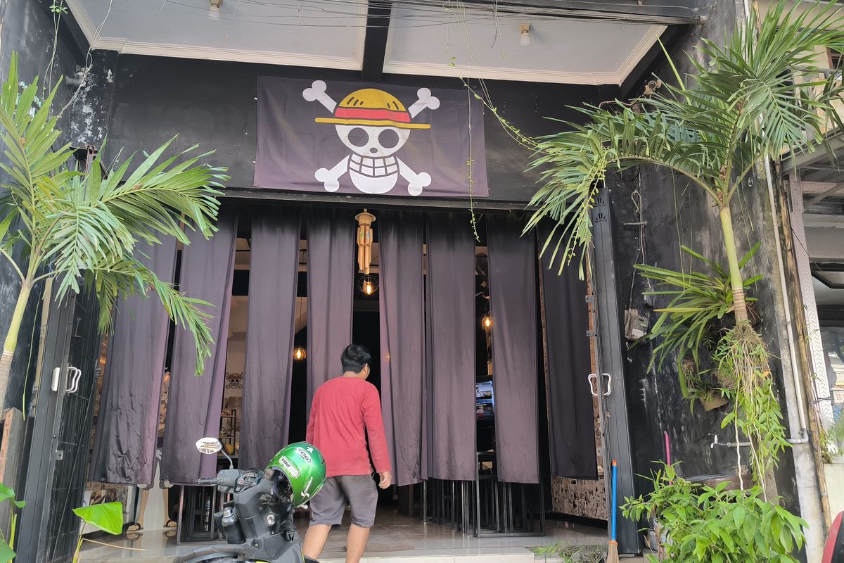 Penampakan dari luar Mursida, restaurant di Jember, Jawa Timur berkonsep One Pice, Kamis (7/8/2025).