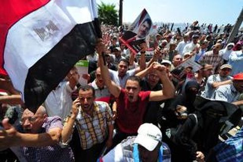 Ribuan Pendukung Mursi Turun ke Jalan, Militer Mesir Siaga Penuh