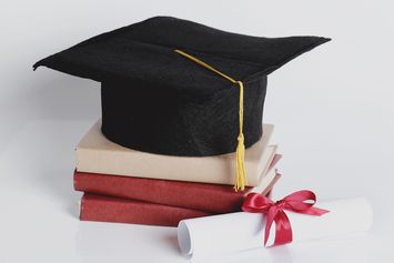 Masih Bingung Mau Kuliah di Mana? Berikut 5 PTN Terbaik di Indonesia