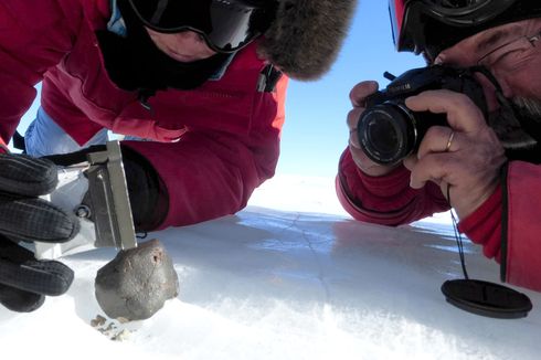 Ratusan Ribu Batuan Meteorit Terkubur di Antartika, Studi Jelaskan