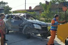 Ban Pecah, Terios Terguling hingga Masuk Parit di Tol Solo-Ngawi