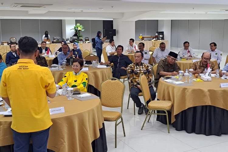 Suasana pertemuan antara sekretaris jenderal dan elite partai politik anggota Koalisi Indonesia Maju (KIM) di Kantor DPP Partai Golkar, Jakarta, Rabu (20/9/2023).