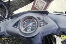 Apa Benar Oli Bisa Bikin Retak Halus di Mika Speedometer Hilang?