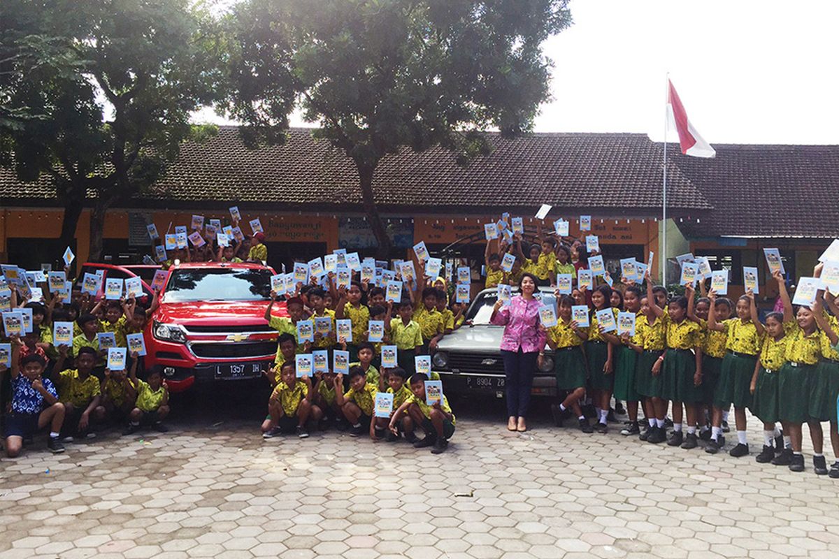 Kampanye edukasi keselamatan Aman Bersama Chevrolet di SDN Pandansari 01 dan 02 di Ciawi, Jawa Barat, pada Jumat (24/11/2017). 