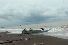 Dihantam Badai, Puluhan Perahu Nelayan Rusak Saat Dipakai Mencari Ikan