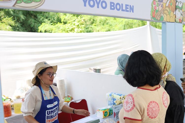 Yoyo Bolen, Salah satu UMKM binaan FIFGROUP di FIFestival Street Food 2024.