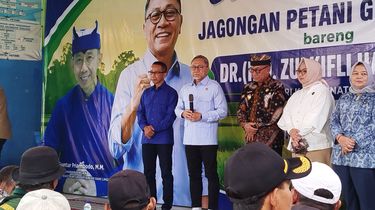 Bahas Irigasi dengan Petani Banyuwangi, Zulhas Tiba-tiba Bicara Pileg 2029