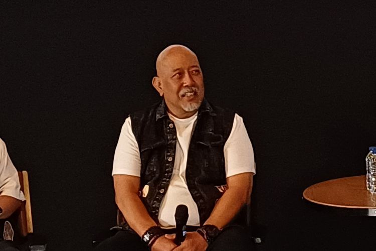 Komedian Indro Warkop saat konferensi pers video edukasi Don't Know Kasih No di daerah Tanah Abang, Jakarta Pusat, Kamis (7/12/2023).