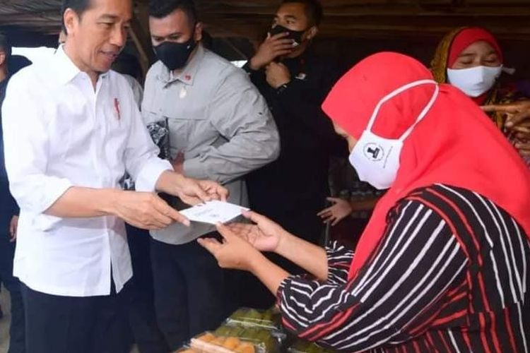 Presiden salurkan BLT di pasar Utan