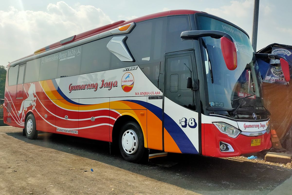Bus baru PO Gumarang Jaya Rakitan Adiputro