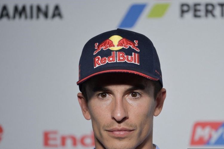 Pebalap Gresini Racing Marc Marquez menghadiri konferensi pers jelang balapan MotoGP 2024 di Sirkuit Internasional Pertamina Mandalika, di Mandalika, Nusa Tenggara Barat, pada 26 September 2024. (Foto oleh BAY ISMOYO / AFP)