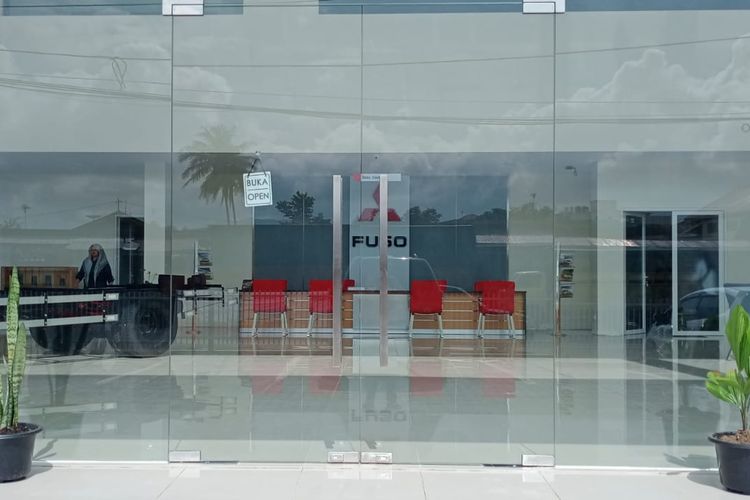 Mitsubishi Fuso Relokasi Dealer 3S di Bukittinggi