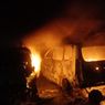 Kebakaran di Bengkel Cipinang Melayu, Dua Mobil Ikut Terbakar