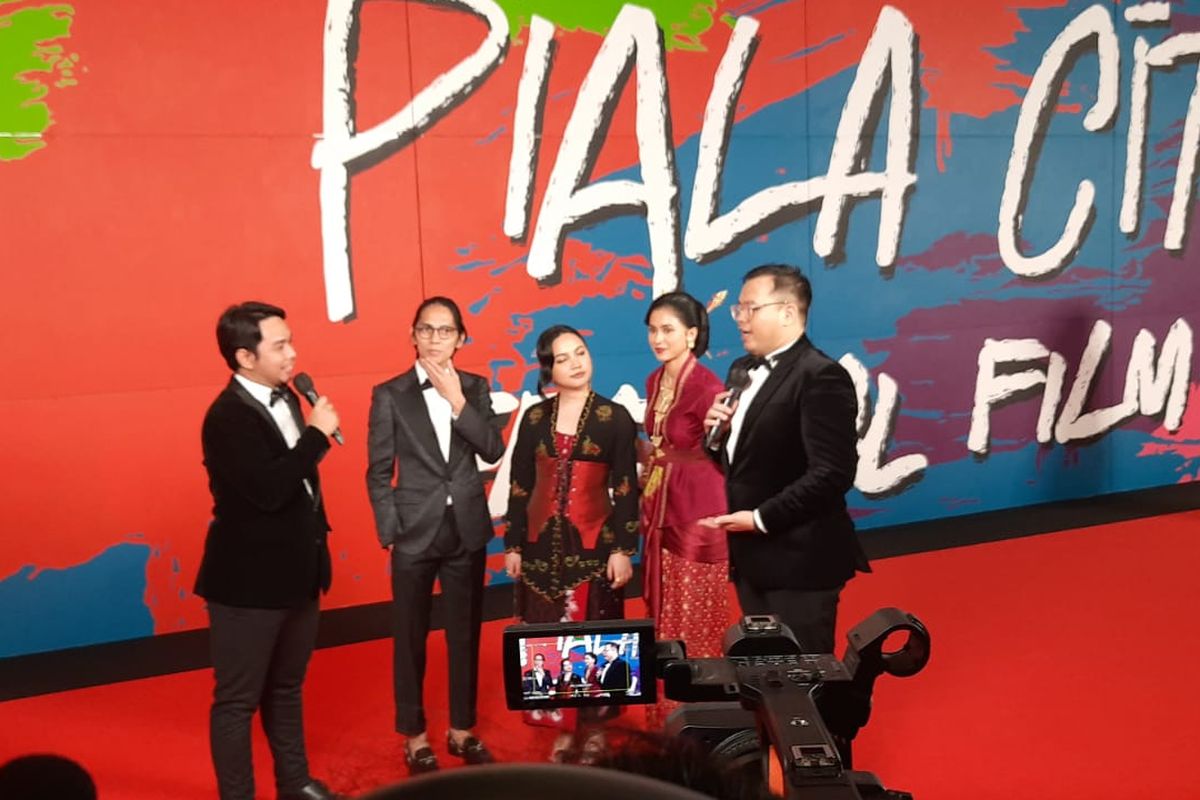 Suasana red carpet Malam Anugerah FFI 2022 yang digelar di Plenary Hall, Jakarta Convention Center (JCC), Senayan, Selasa malam.