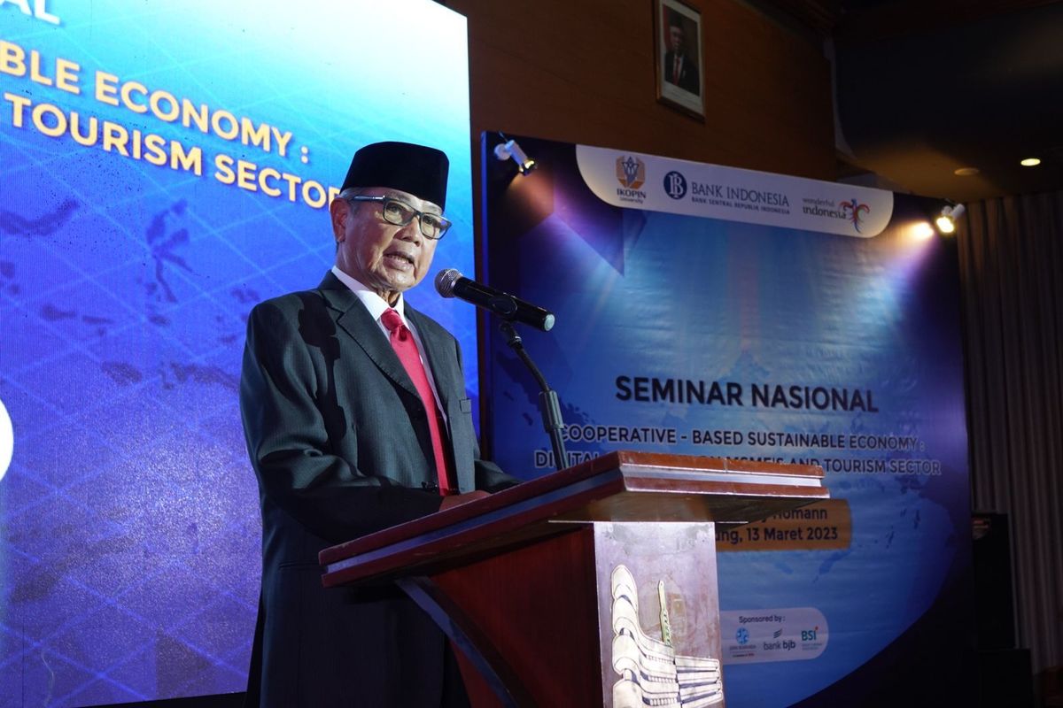 Rektor Ikopin University, Burhanuddin Abdullah.