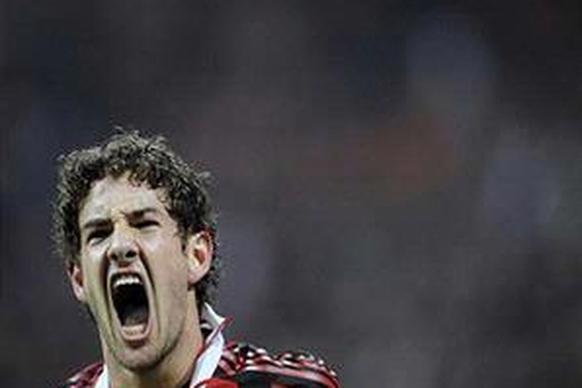 Penyerang AC Milan, Alexandre Pato.