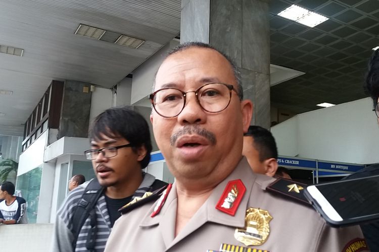 Kadiv Humas Polri Irjen Pol Setyo Wasisto di Kompleks Parlemen, Senayan, Jakarta, Kamis (12/10/2017).