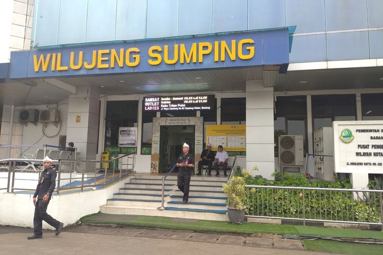 KDM Bertindak, Kepala Samsat Dicopot Usai Warga Gagal Bayar Pajak Tanpa KTP