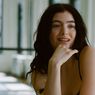 Lirik Lagu Current Affairs - Lorde