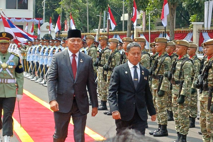 Usai Pertemuan Prabowo-PM Anutin, Sjafrie Bertemu dengan Menhan Thailand
