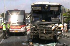 Kecelakaan Bus vs Truk, Macetkan Jalan di Boyolali
