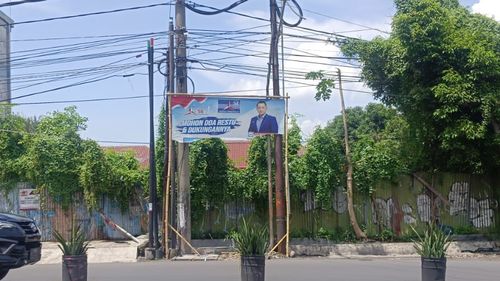 Alat Kampanye Masih Terpasang di Surabaya, Bawaslu Janji Selesaikan Hari ini