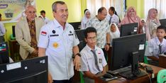 Disdik Riau Canangkan Pembelajaran Berbasis AI, Syamsuar: Masalah Pendidikan Pasti Saya Kejar