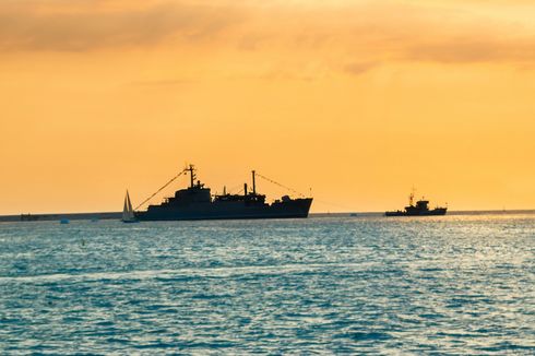 Bongkar Muatan di Tengah Laut, Kapal Asing Berbendera Singapura Diamankan