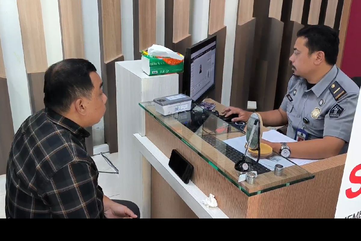 Pasca Pelantikan Menteri Haji dan Umroh, Kemenag Polman Langsung Percepat Pengurusan Paspor Haji.