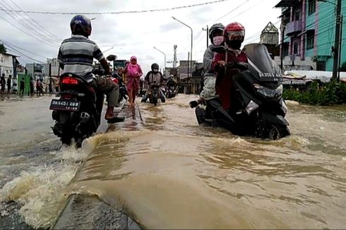 Jangan Nekat, Ini Batas Aman Motor Bisa Terjang Banjir