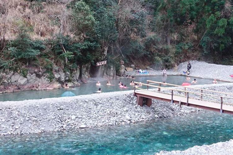 Onsen atau pemandian air panas di Wakayama Jepang