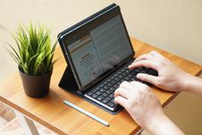 Melihat Samsung Galaxy Tab S6 Lite dari Berbagai Sisi