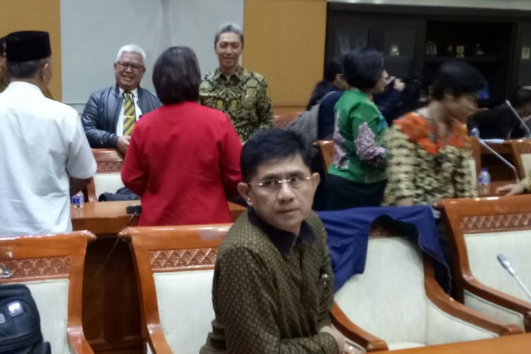 Wakil Ketua KPK Laode M. Syarief di Kompleks Parlemen, Senayan, Jakarta (12/9/2017)