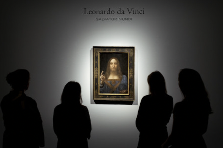 Ilustrasi pengunjung melihat lukisan Salvator Mundi karya Leonardo da Vinci.