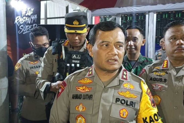 Kepala Kepolisian Daerah (Kapolda) Jawa Tengah (Jateng) Irjen Pol Ahmad Luthfi, di Pos Pantau Benteng Vastenburg, Kota Solo, Sabtu (31/12/2022).